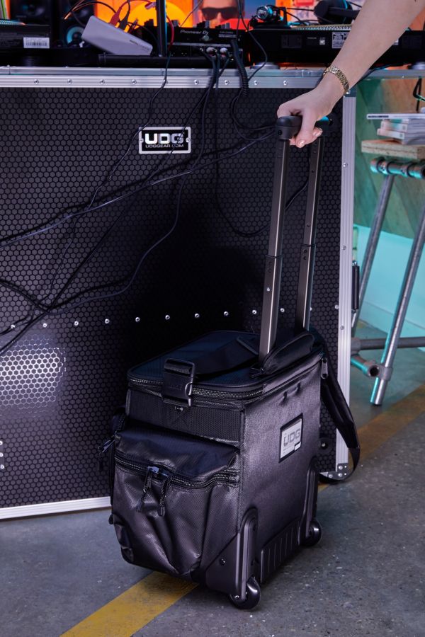 Slide View: 5: UDG Ultimate Trolly To Go