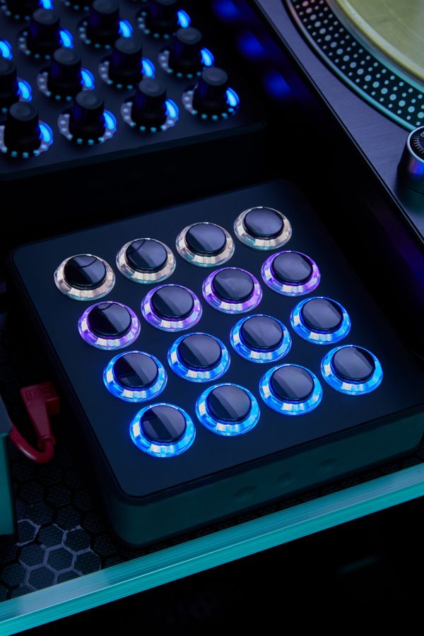 Vista diapositiva: 3: DJ TechTools Midi Fighter Spectra