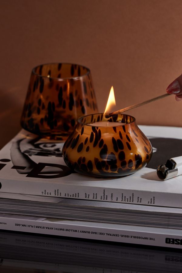 Vista diapositiva: 3: Ava Brown Tortoiseshell Lamp-Shaped Candle