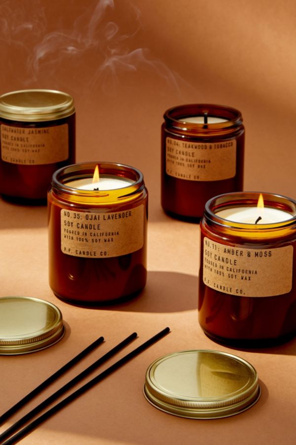 Vista diapositiva: 4: P.F. Candle Co. Teakwood & Tobacco Soy Candle 