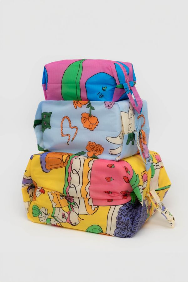 Vista diapositiva: 1: Set Zip-Up Still Life 3D BAGGU