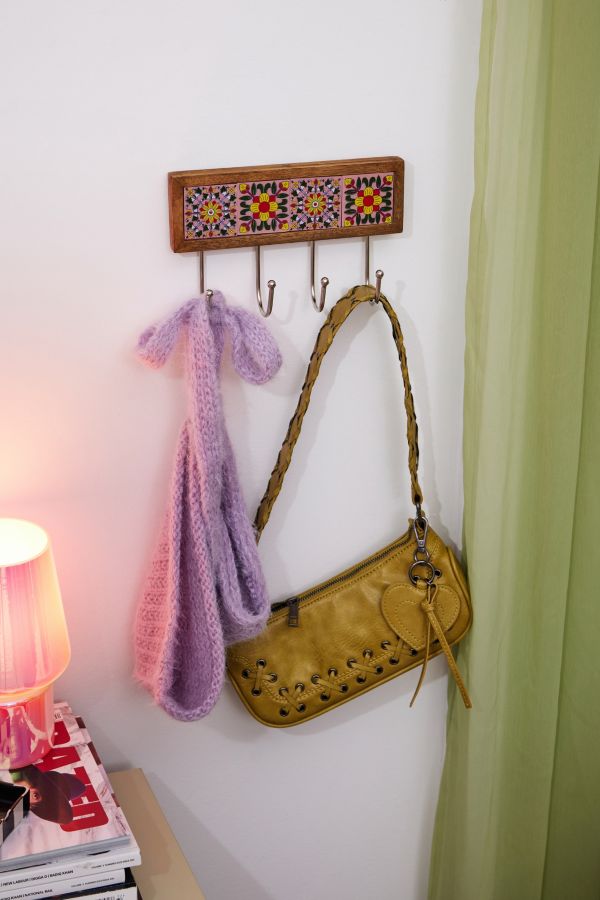 Slide View: 1: Pink Tiled Hook