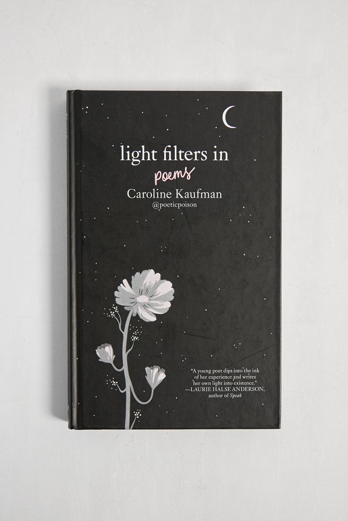 Livre Light Filters In Poems de Caroline Kaufman Urban Outfitters FR
