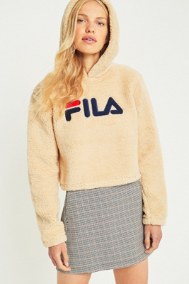 outfit with fila disruptor