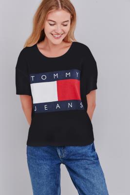 tommy black t shirt