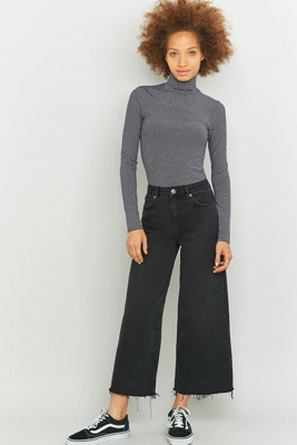 urban outfitters flood jeans