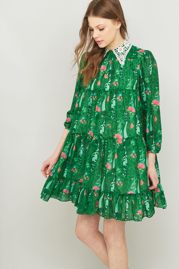 Manoush Robe verte à col blanc et fleurs Urban Outfitters FR