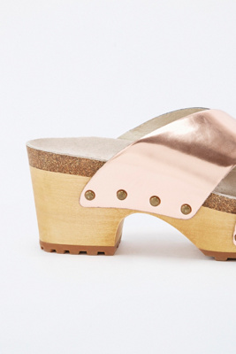 rose gold clogs