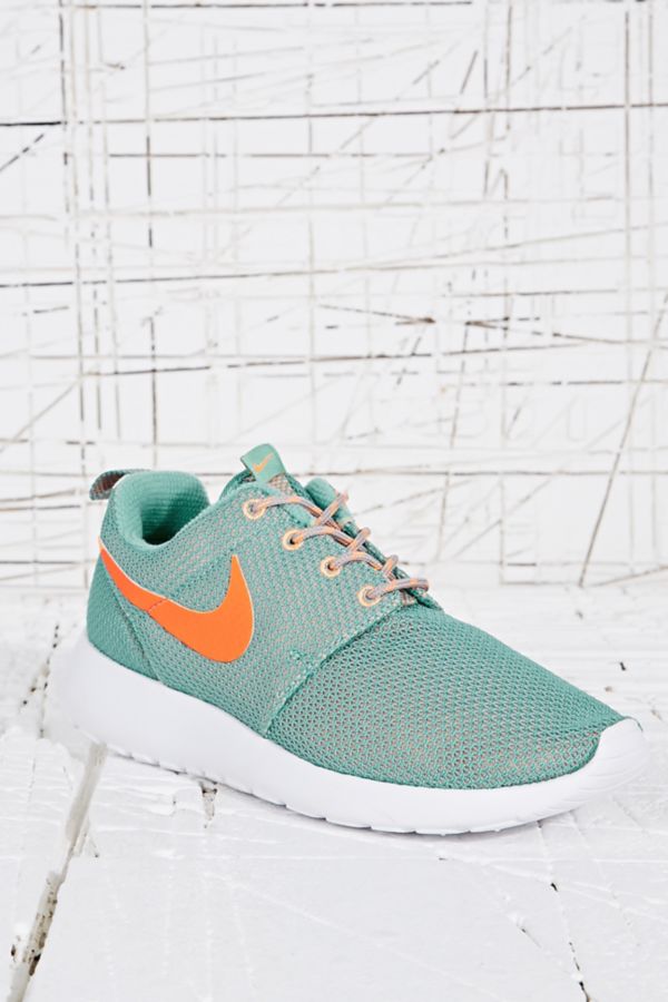 roshe run mint green