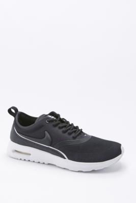 urban outfitters air max thea