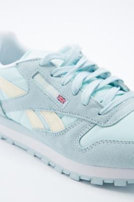 Baby blue reebok classics online