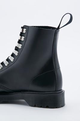 dr martens assange