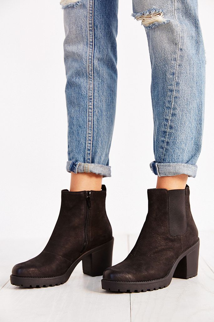 Vagabond Grace Black Nubuck Chelsea Ankle Boots | Urban Outfitters DE