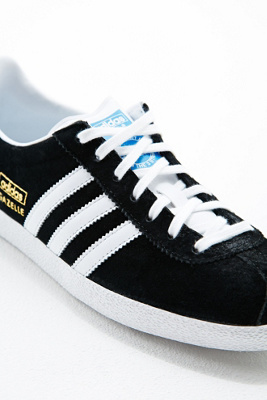 adidas originals gazelle black suede