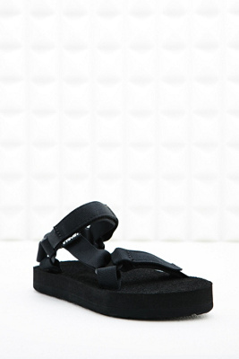 urban outfitters teva sandals