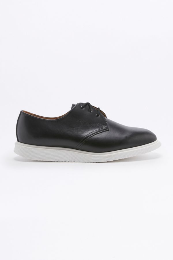 Dr. Martens Torriano 3 Eyelet Black Brando Shoes | Urban Outfitters UK