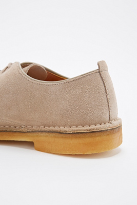 clarks desert london sand