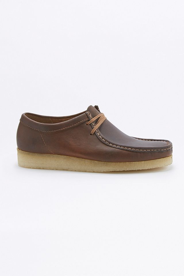 Clarks Wallabee Beeswax Leather Shoes | Urban Outfitters UK