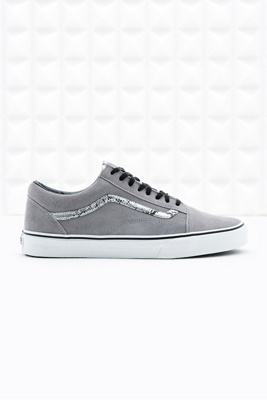 urban outfitters vans old skool