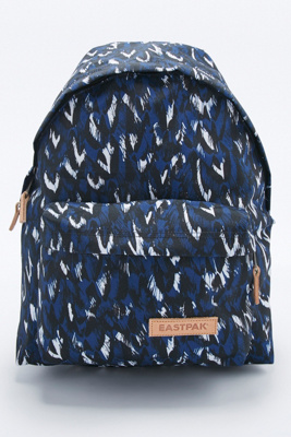 eastpak urban outfitters