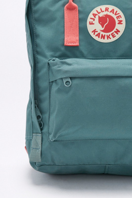 fjallraven classic kanken backpack in green with contrast pink