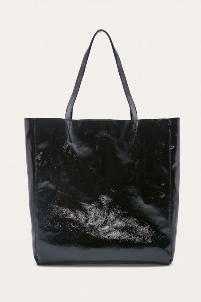 urban outfitters black shoulder bag