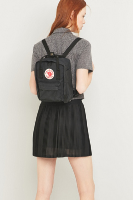 fjallraven kanken mini black backpack