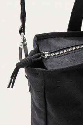 eastpak kerr axer raven