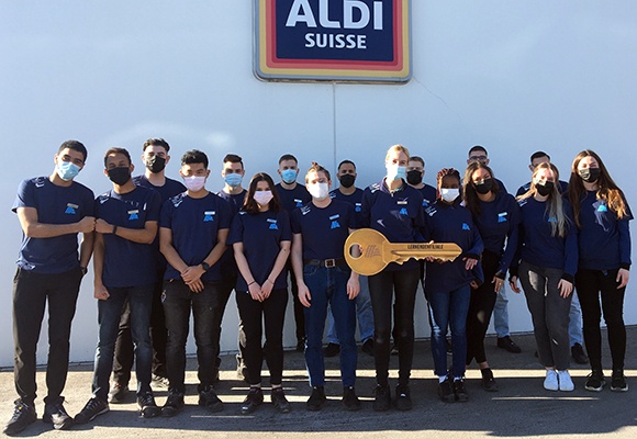 Da oggi gli apprendisti gestiscono la filiale ALDI SUISSE di Wetzikon