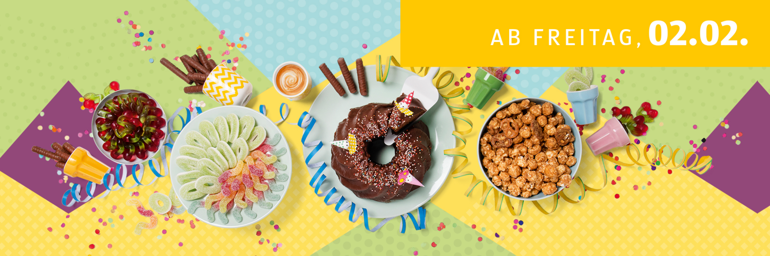 ab Freitag, 02.02. - Abgebildet sind diverse Süßigkeiten und Kuchen auf buntem Hintergrund mit Faschingsdeko.