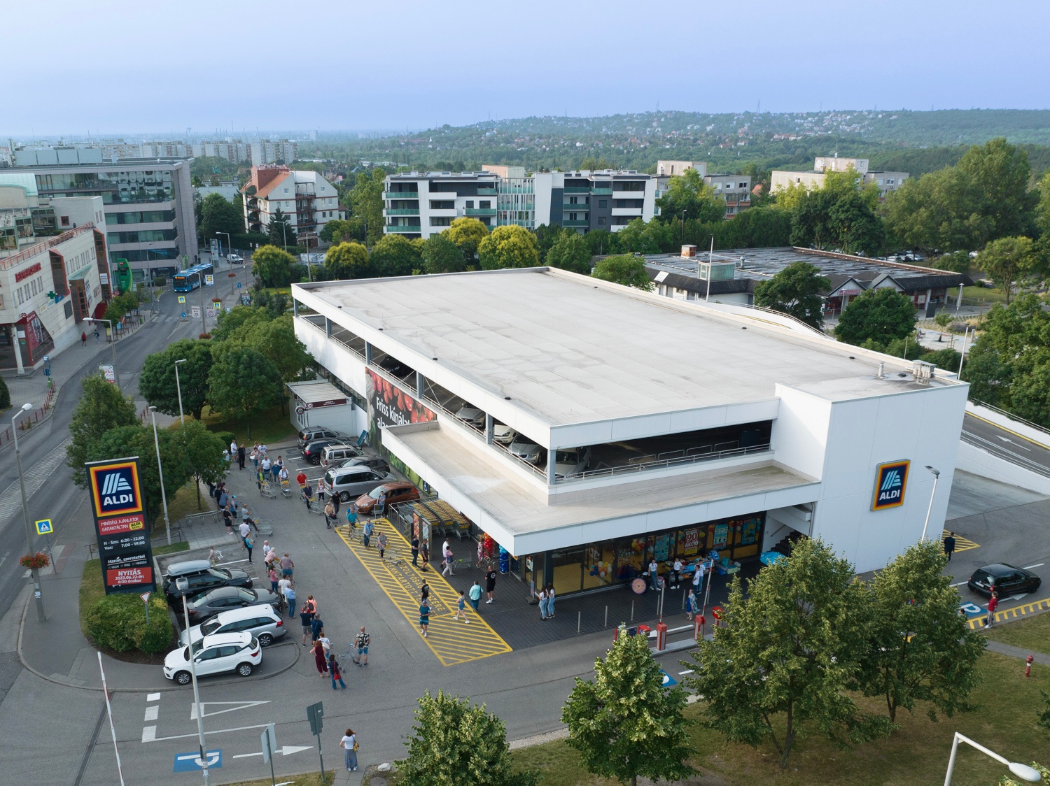 Megújult Budapest egyik ikonikus ALDI áruháza