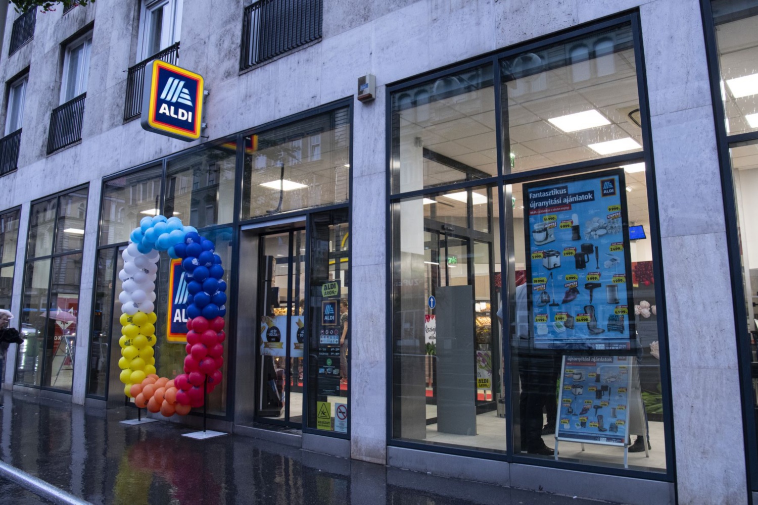 Újra megnyílt az ALDI Rákóczi úti áruháza Budapesten