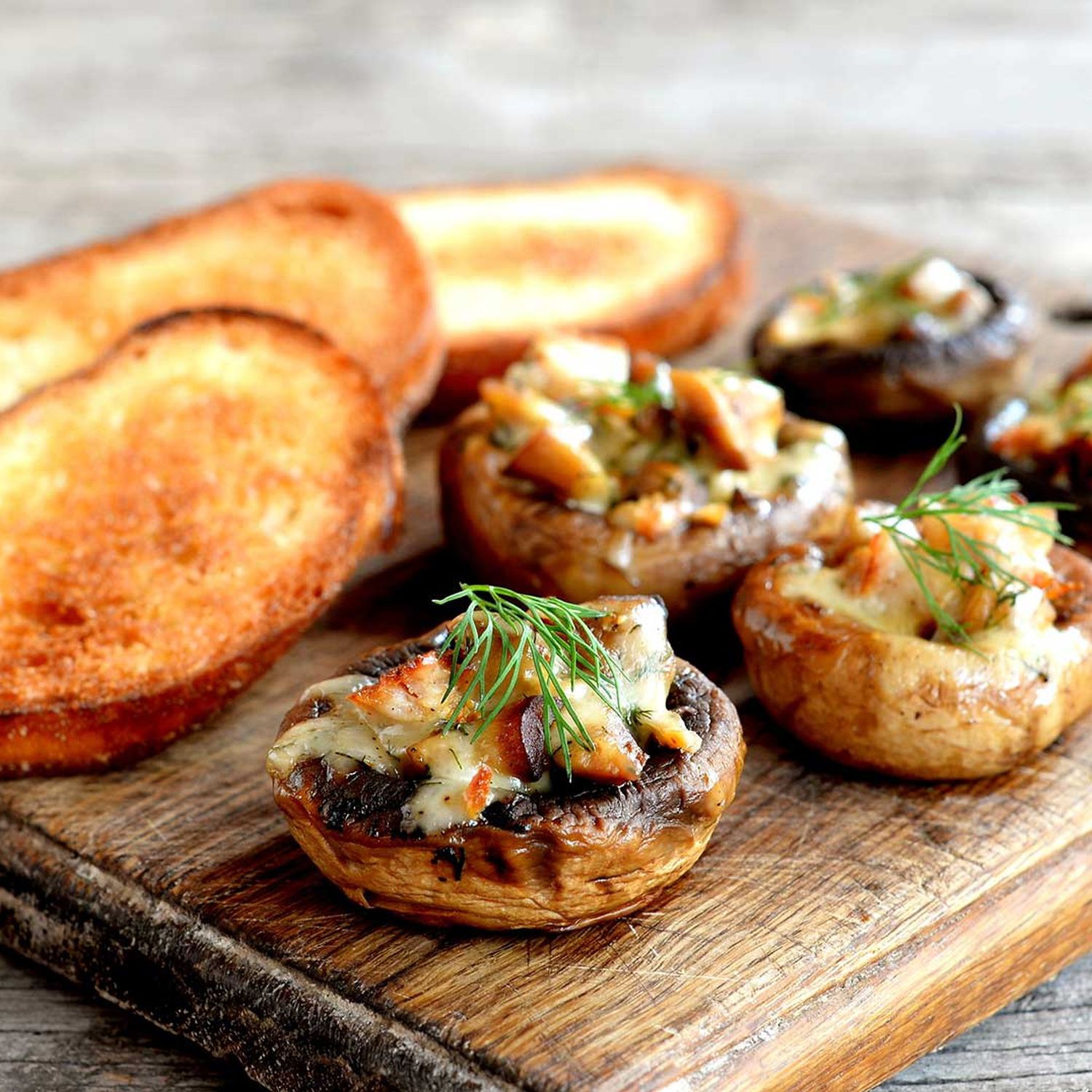 Gefüllte Champignons mit Faschiertem Rezept | HOFER Rezeptwelt