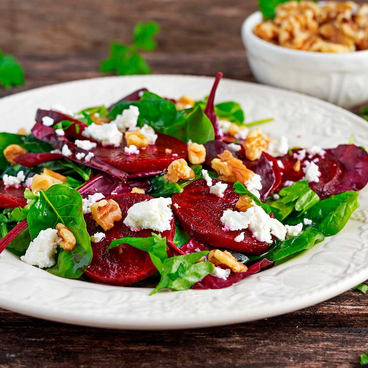 Rote-Rüben-Salat mit Frischkäse auf Rösti und Vogerlsalat | HOFER ...