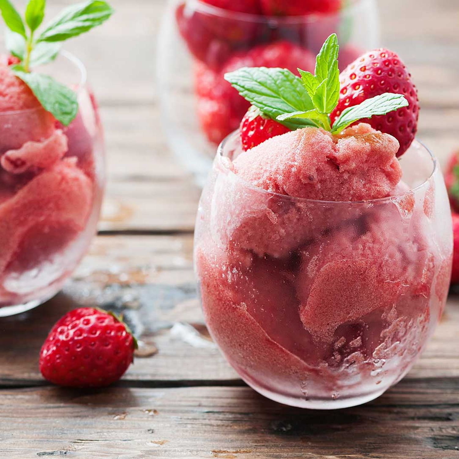 Erdbeer-Basilikum-Sorbet Rezept | HOFER Rezeptwelt