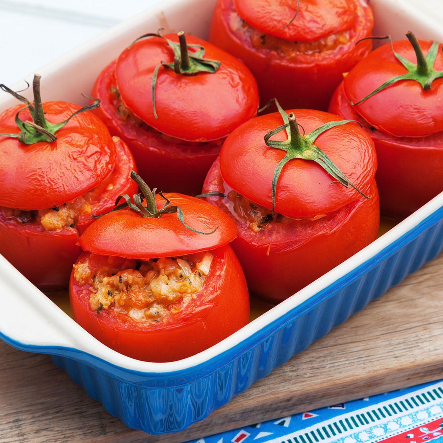 Gefüllte Tomaten mit geräuchertem Tofu Rezept | HOFER Rezeptwelt