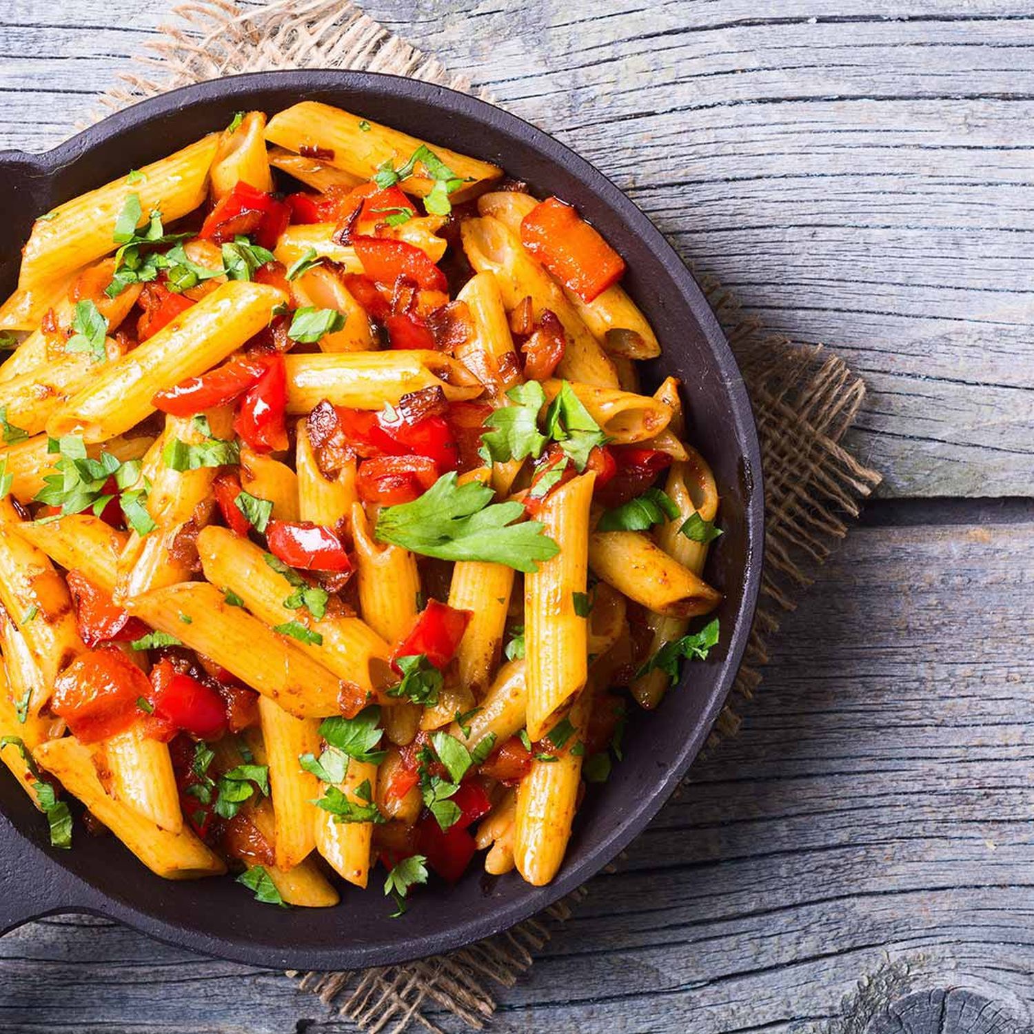 Penne mit Paprika und Speck Rezept | HOFER Rezeptwelt