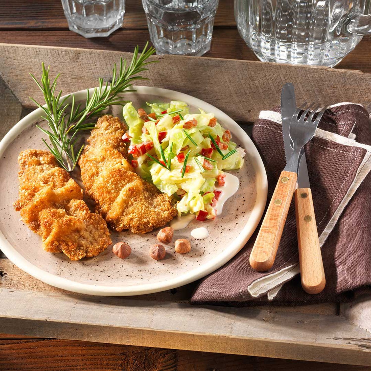 Wildschweinschnitzelchen in Nusspanade Rezept | HOFER Rezeptwelt