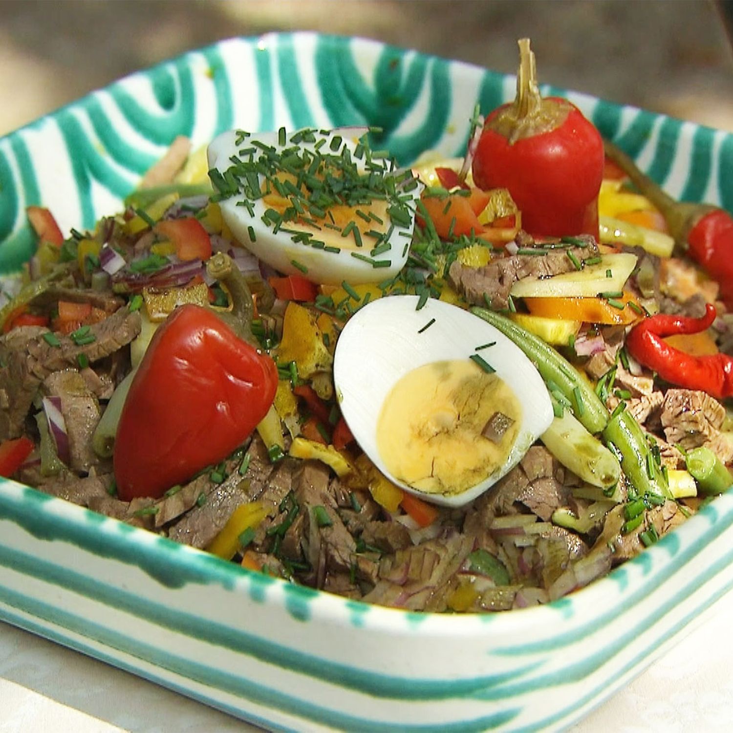 Rindfleischsalat mit Fisolen und Kernöl Rezept | HOFER Rezeptwelt