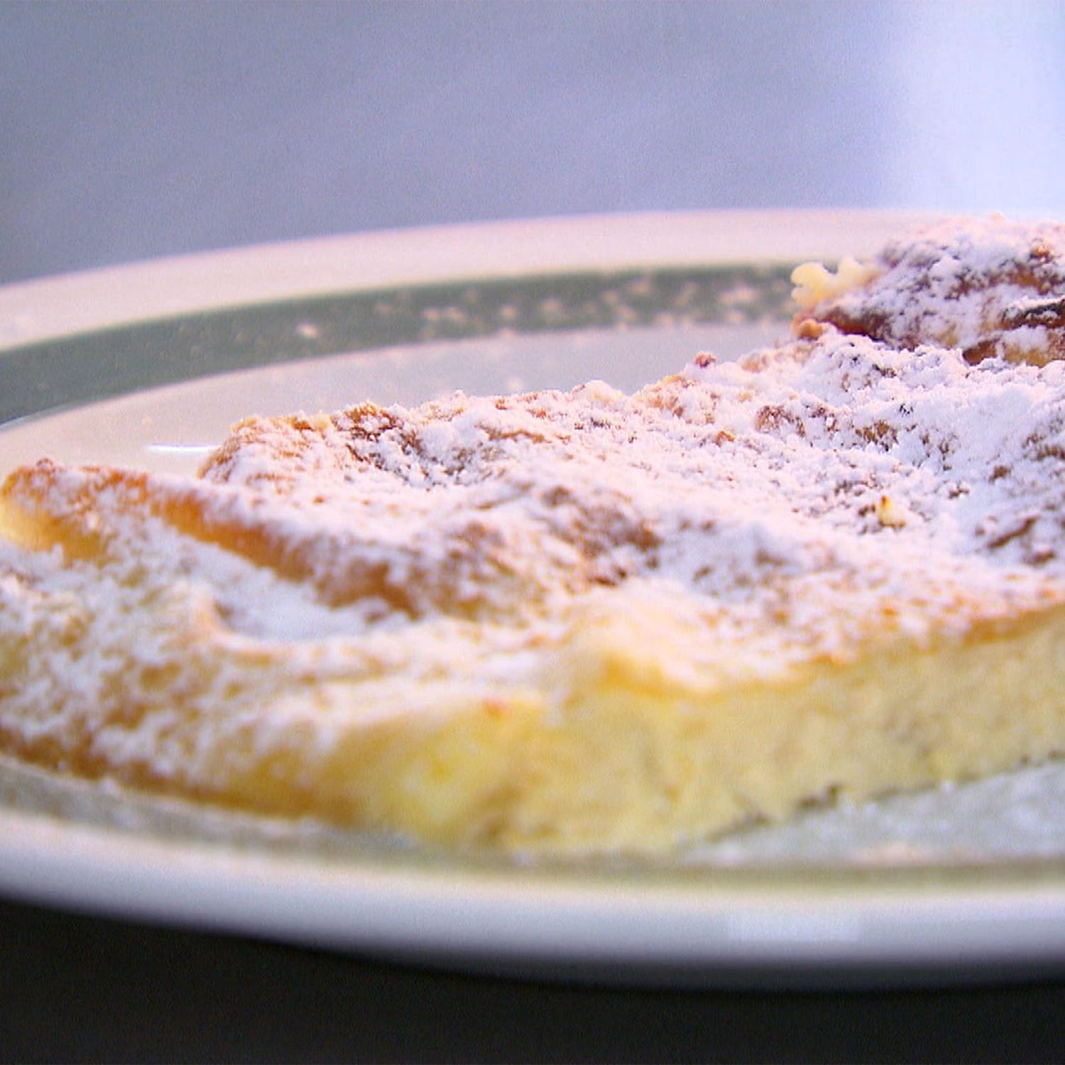 Topfenstrudel Rezept | HOFER Rezeptwelt