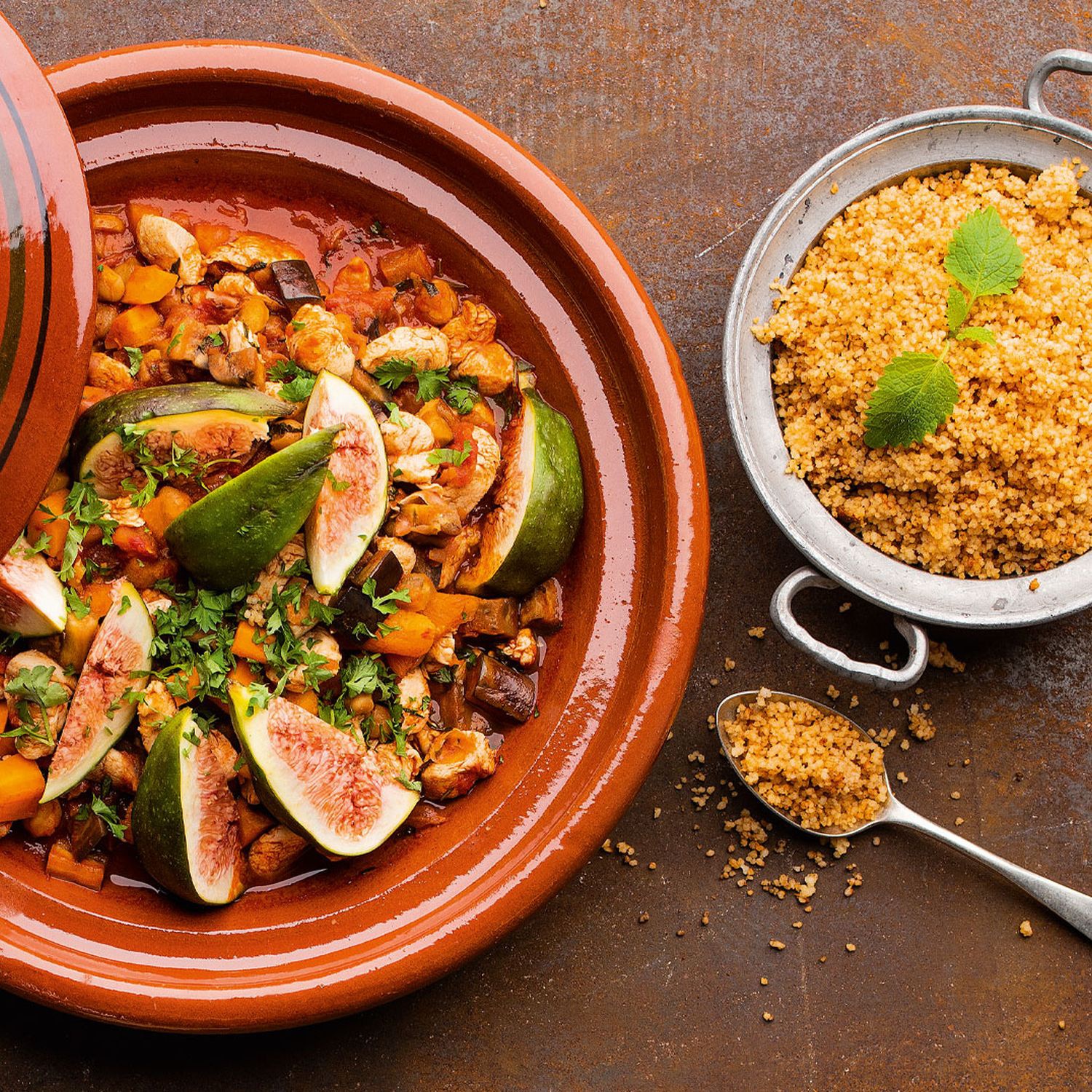 Marokkanische Hühner-Tajine mit Couscous