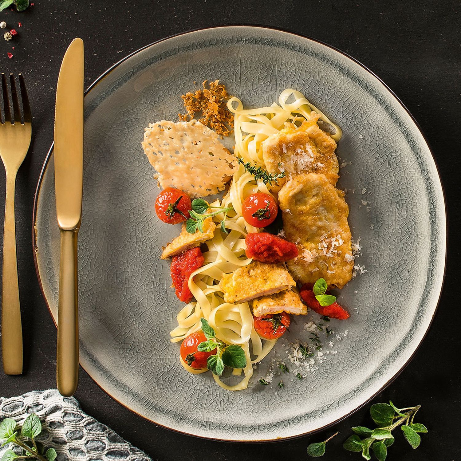 Piccata von der Pute mit Sauce aus Kirschtomaten und Safran Tagliatelle ...