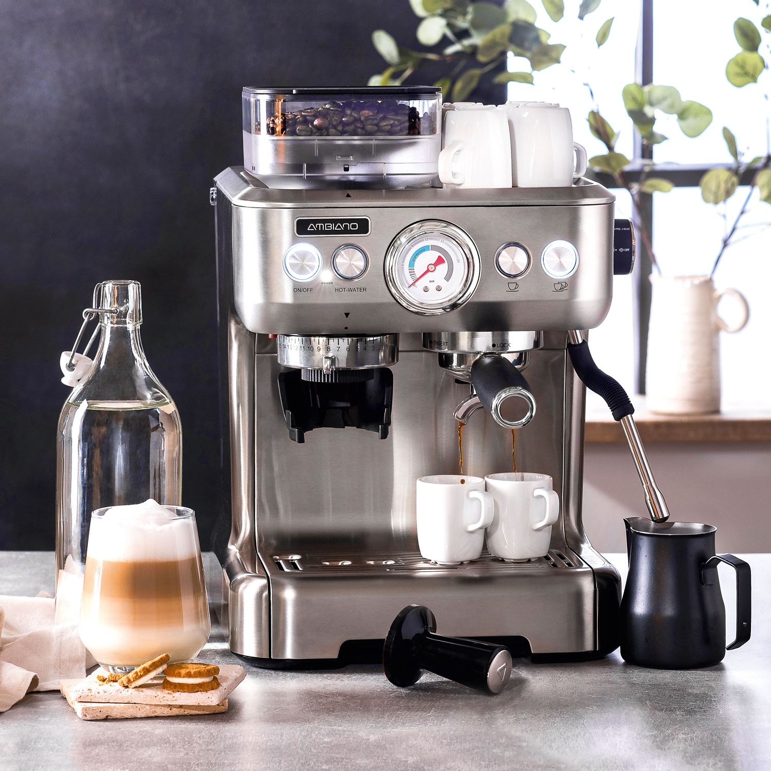 AMBIANO Espresso-Maschine mit integriertem Mahlwerk