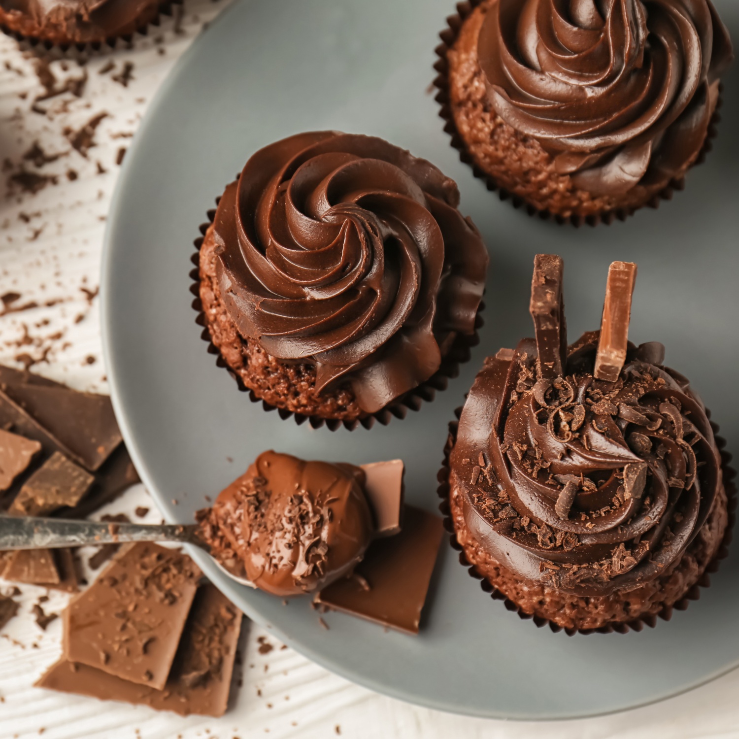 Schokoladen-Cupcakes mit Schoko-Frosting