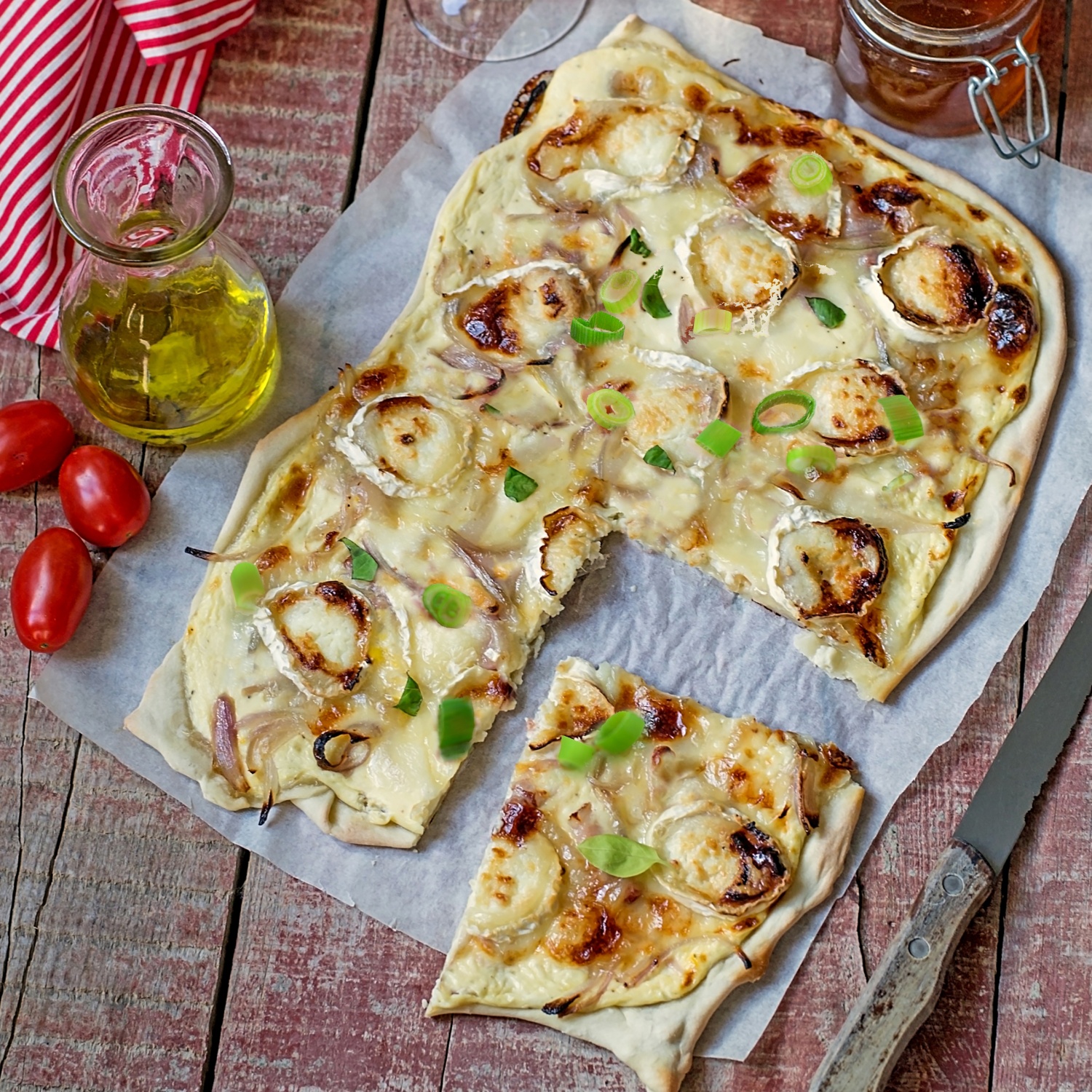 Flammkuchen mit Lauch und Ziegenkäse | ALDI Rezeptwelt