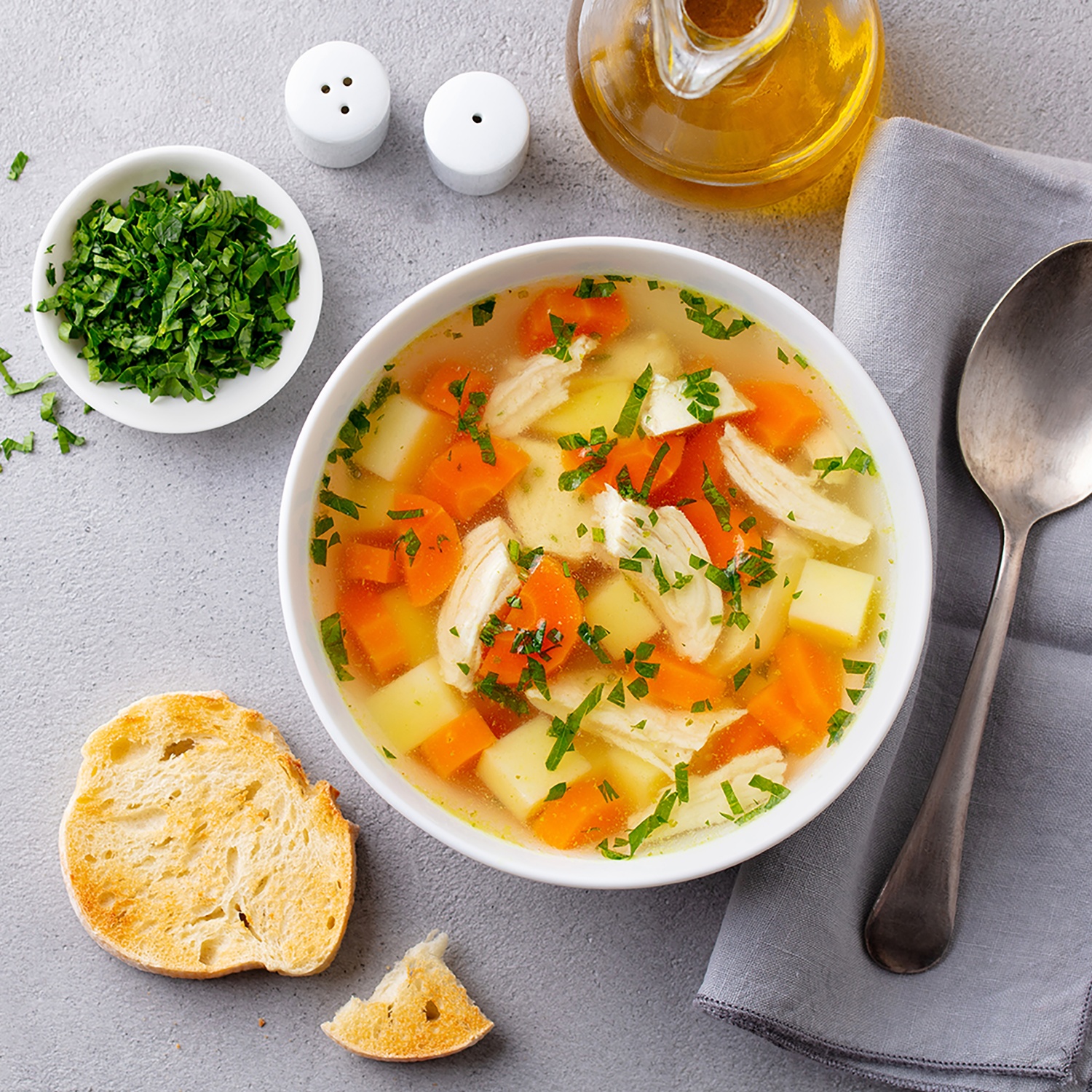 Hühnersuppe mit Nudeln | ALDI Rezeptwelt