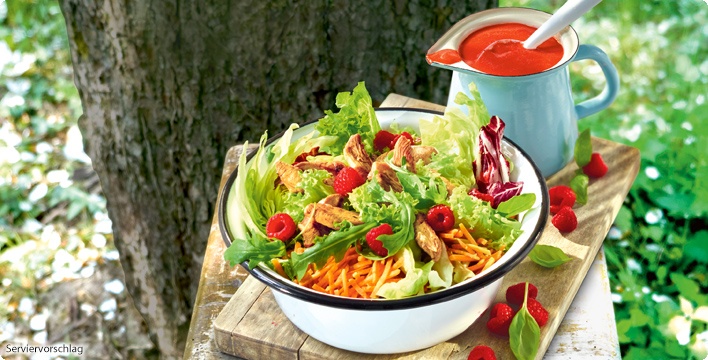 Sommerlicher Salat Mit Hahnchenstreifen Himbeervinaigrette Aldi Rezeptwelt