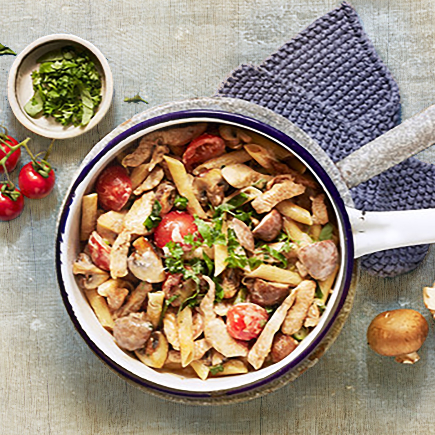 One Pot Pasta Mit Putengeschnetzeltem Und Champignons Aldi Rezeptwelt