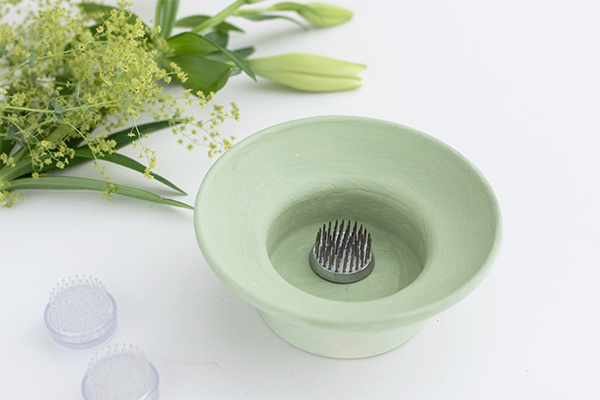 Blumenarrangement im Ikebana-Stil nachmachen