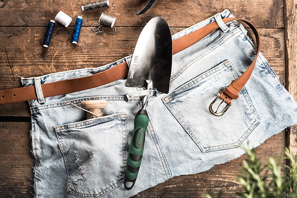 DIY Schürze für die Gartenarbeit aus Jeans